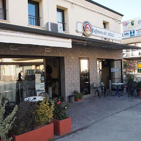 Hotel Caffetteria Dell'Angolo Borghetto Secondo Exteriér fotografie