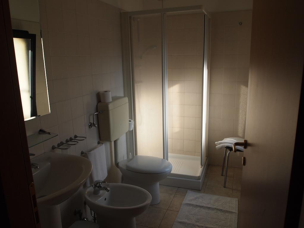 Hotel Caffetteria Dell'Angolo Borghetto Secondo Pokoj fotografie