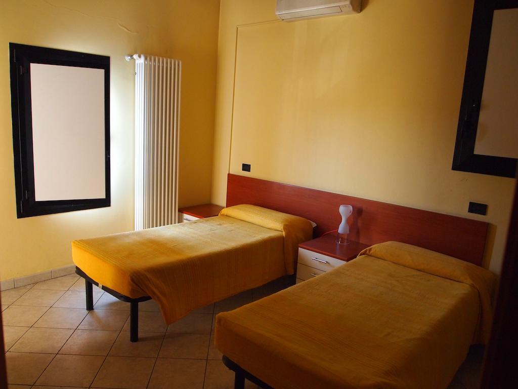 Hotel Caffetteria Dell'Angolo Borghetto Secondo Exteriér fotografie
